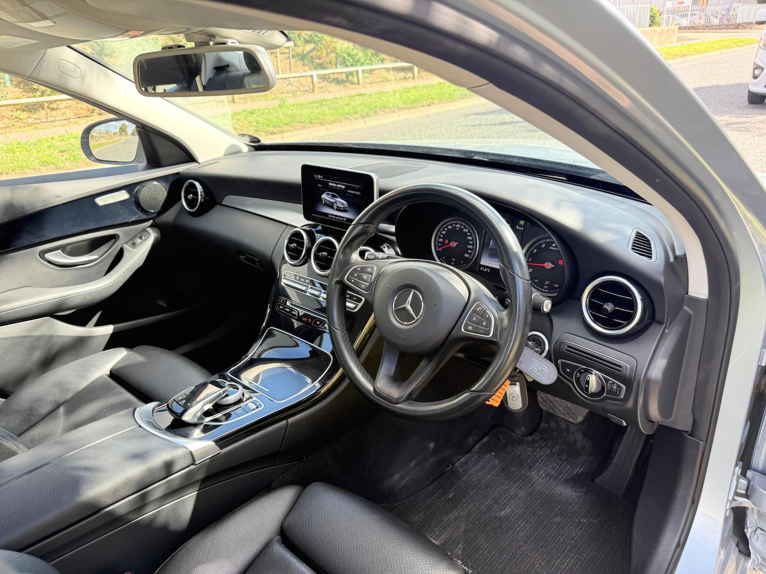 Used Mercedes-Benz C Class 2016 for sale - 76441105: Photo 9