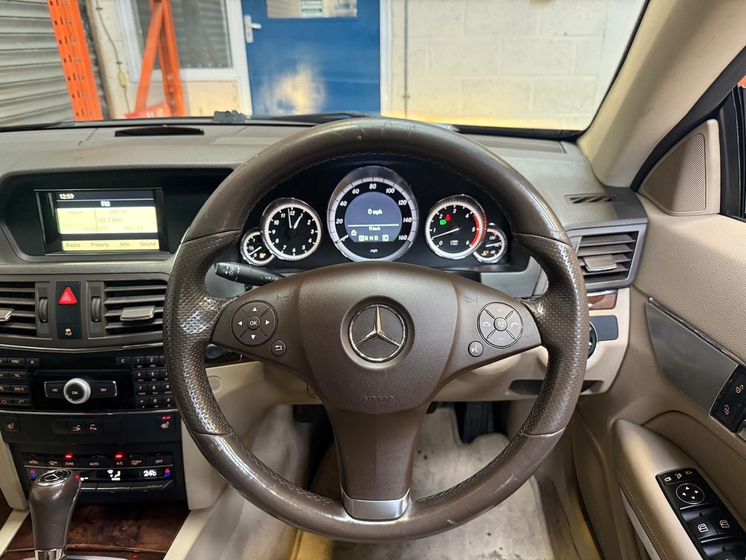 Used Mercedes-Benz E Class for sale - 77754345: Photo 26