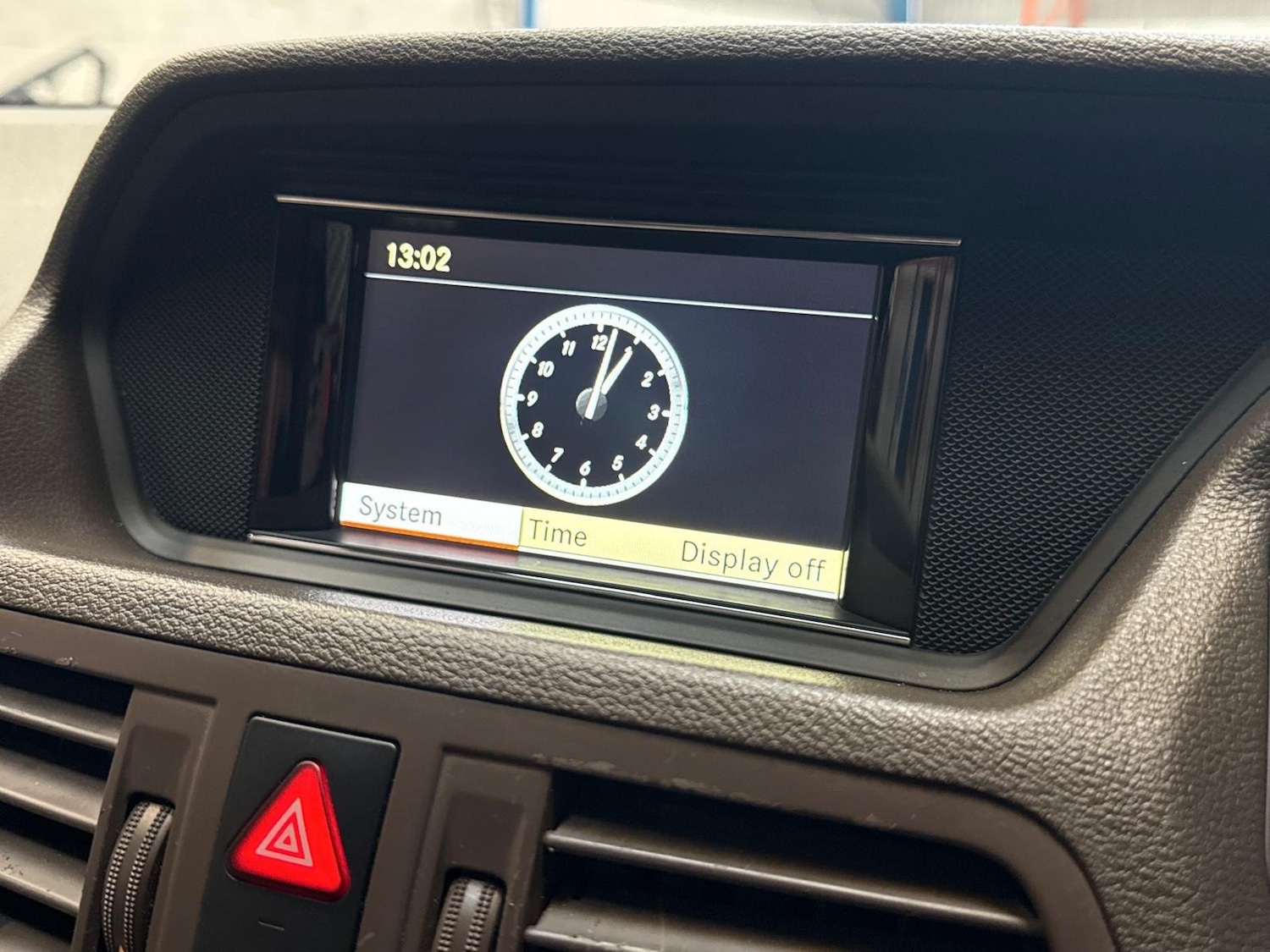 Used Mercedes-Benz E Class for sale - 77754345: Photo 31