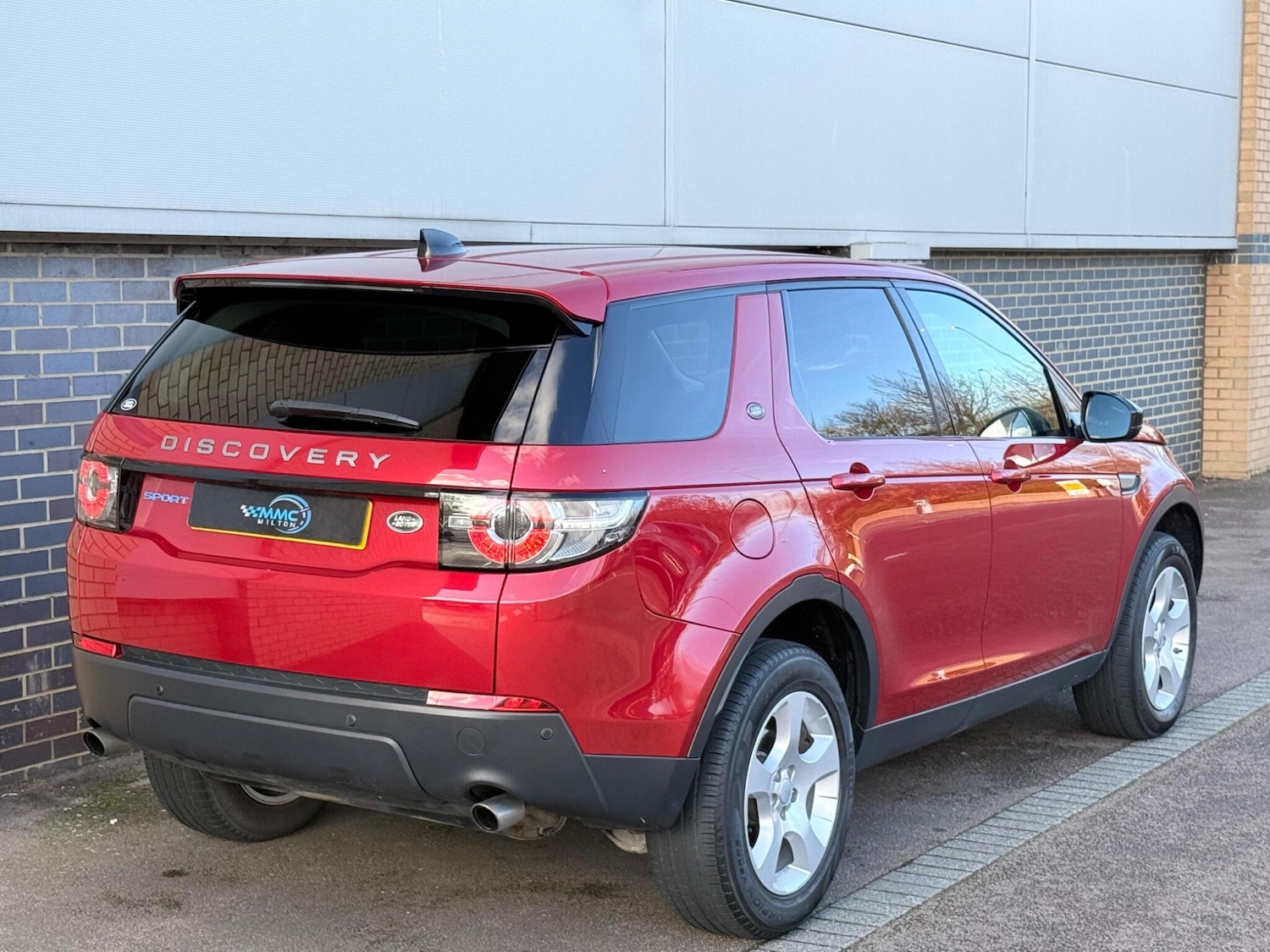 Used Land Rover Discovery Sport 2017 for sale - 76521552: Photo 11