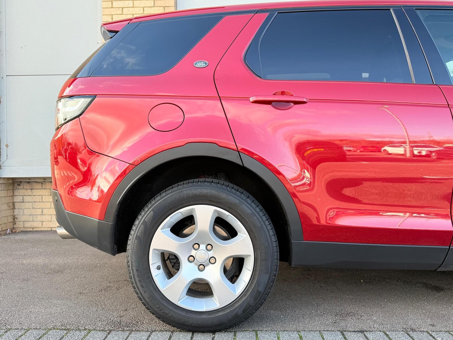 Used Land Rover Discovery Sport 2017 for sale - 76521552: Photo 17