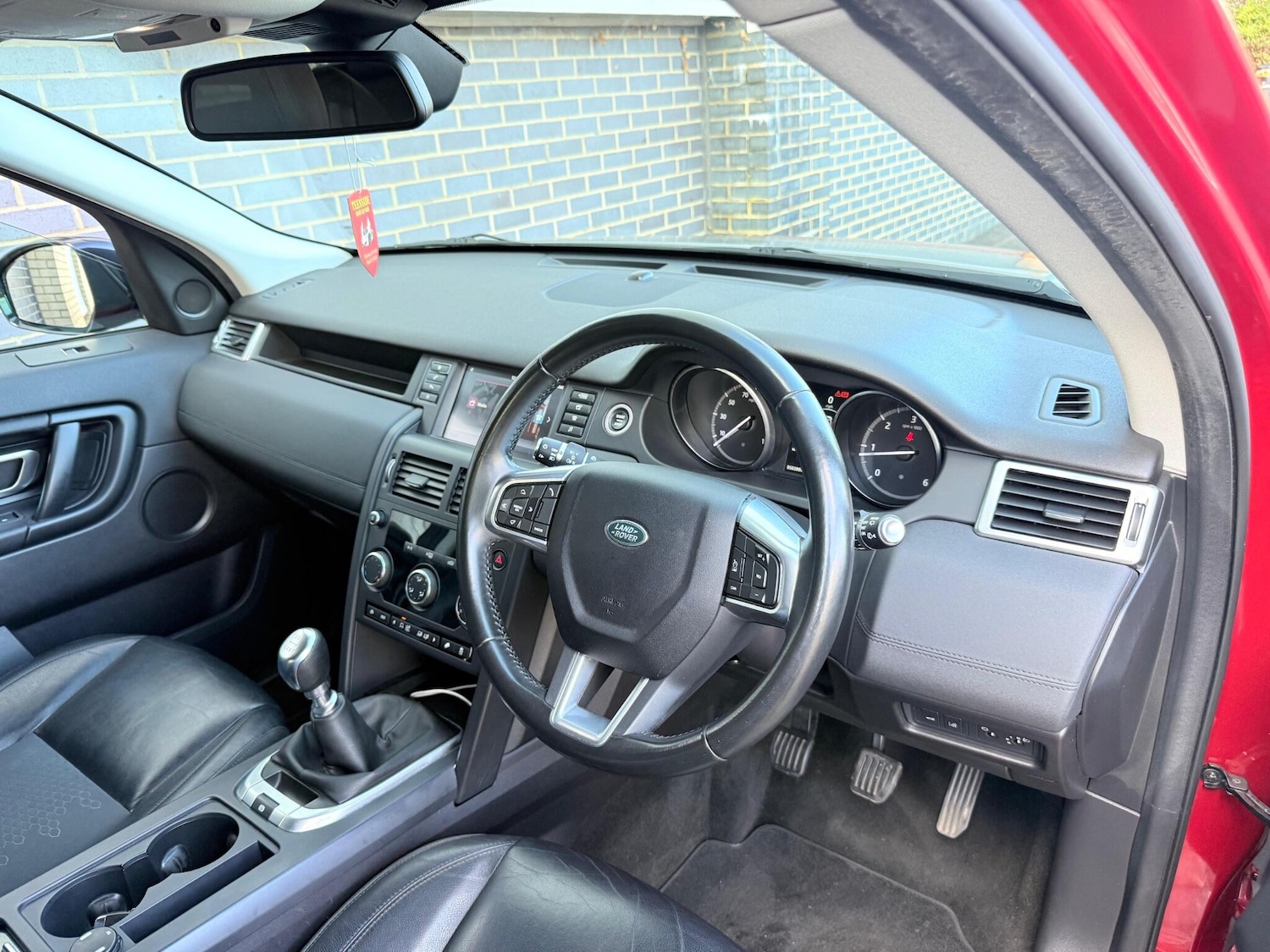 Used Land Rover Discovery Sport 2017 for sale - 76521552: Photo 28