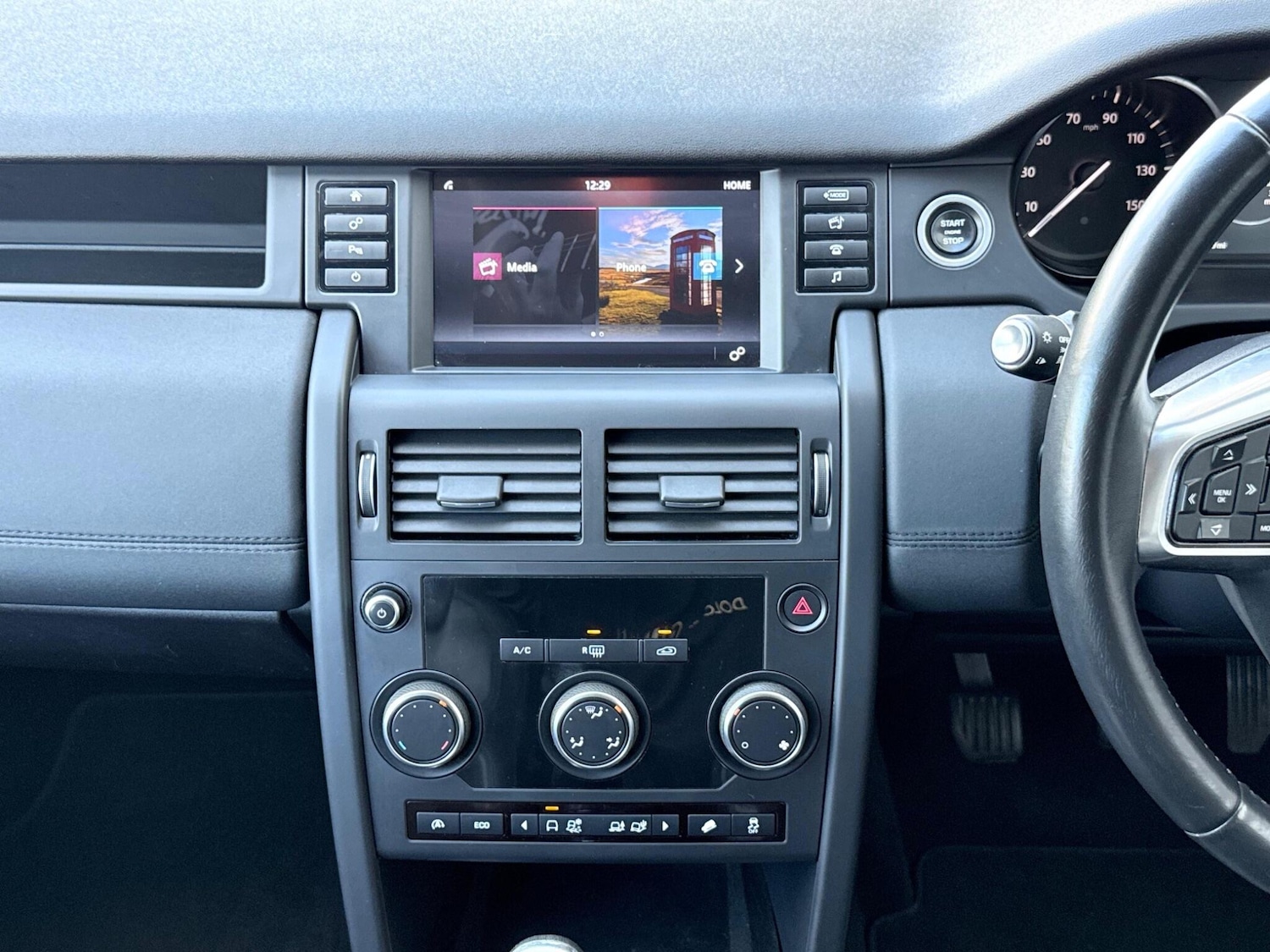 Used Land Rover Discovery Sport 2017 for sale - 76521552: Photo 33