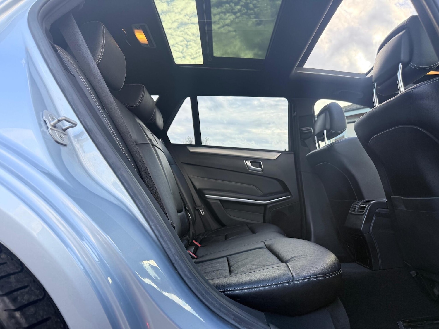 Used Mercedes-Benz E Class 2015 for sale - 77120867: Photo 25