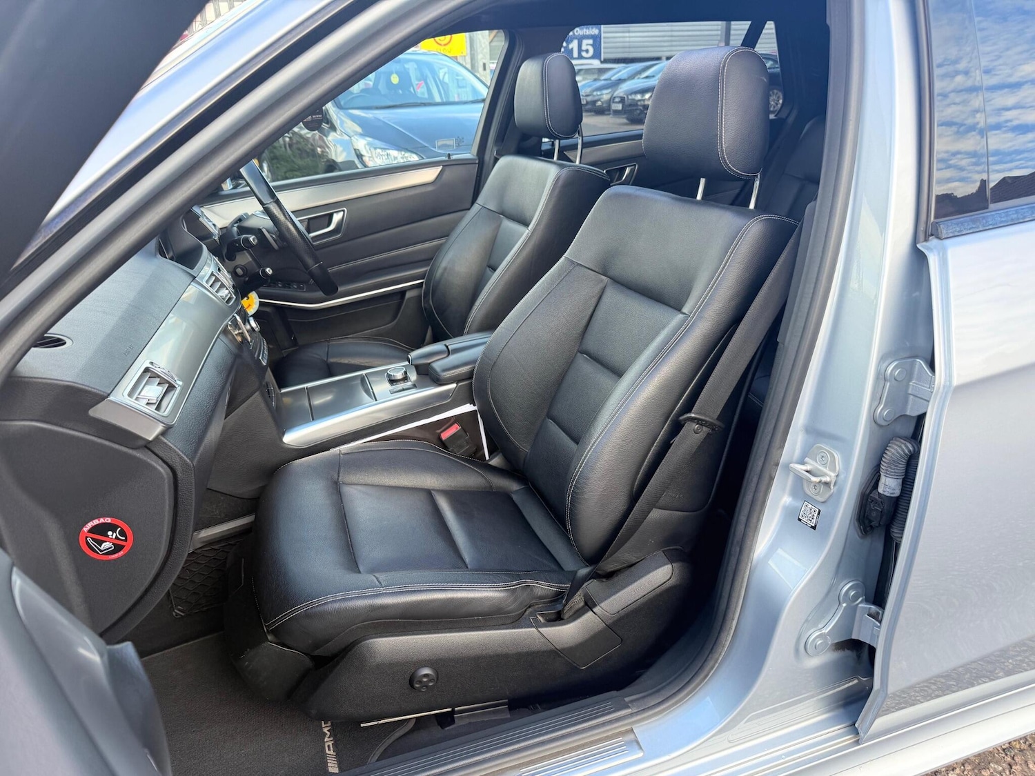 Used Mercedes-Benz E Class 2015 for sale - 77120867: Photo 27