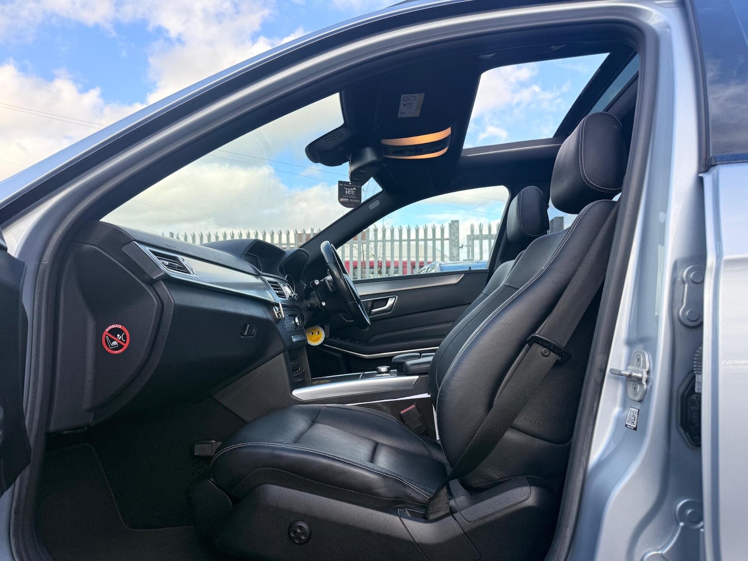 Used Mercedes-Benz E Class 2015 for sale - 77120867: Photo 28