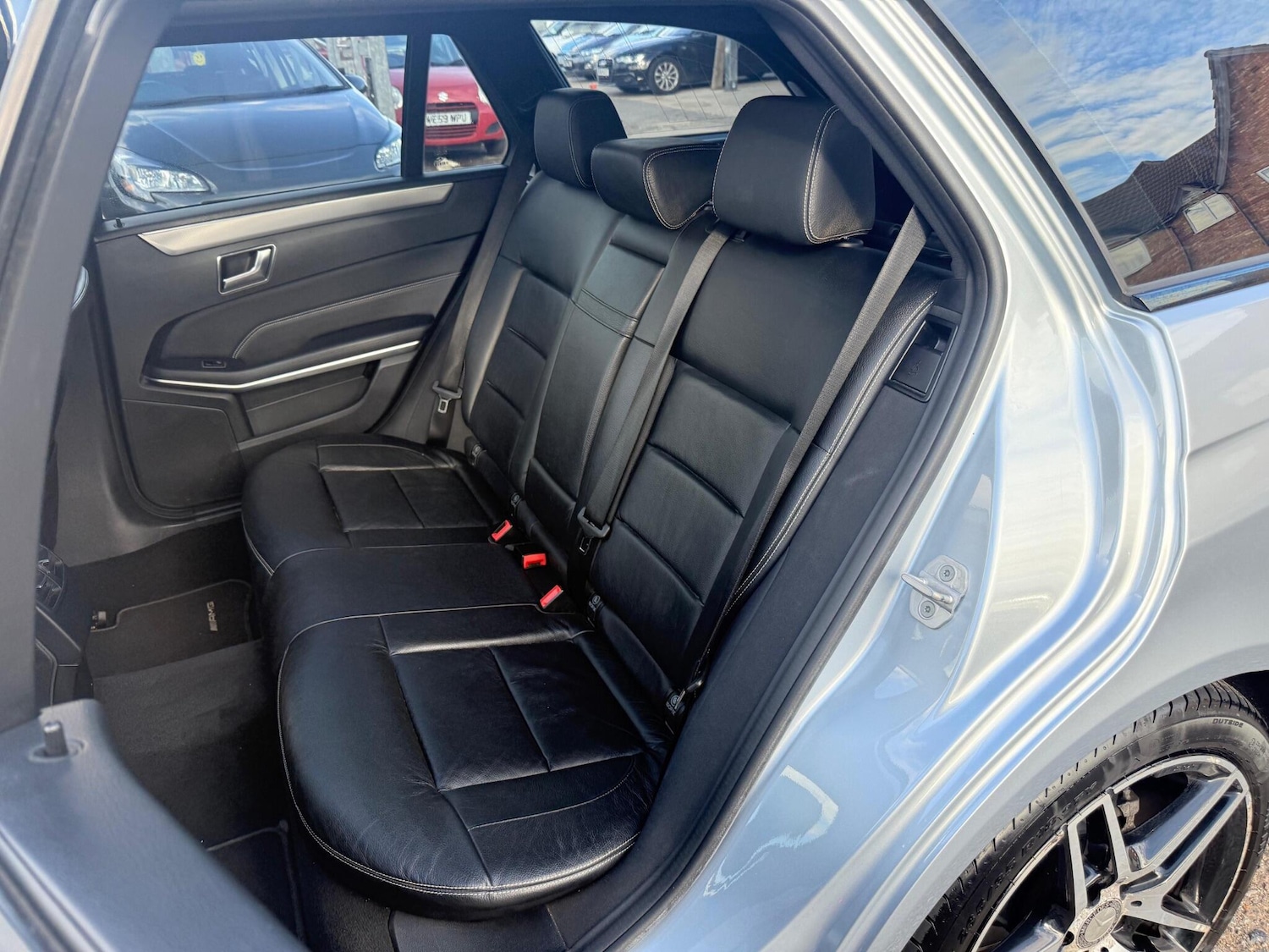 Used Mercedes-Benz E Class 2015 for sale - 77120867: Photo 29