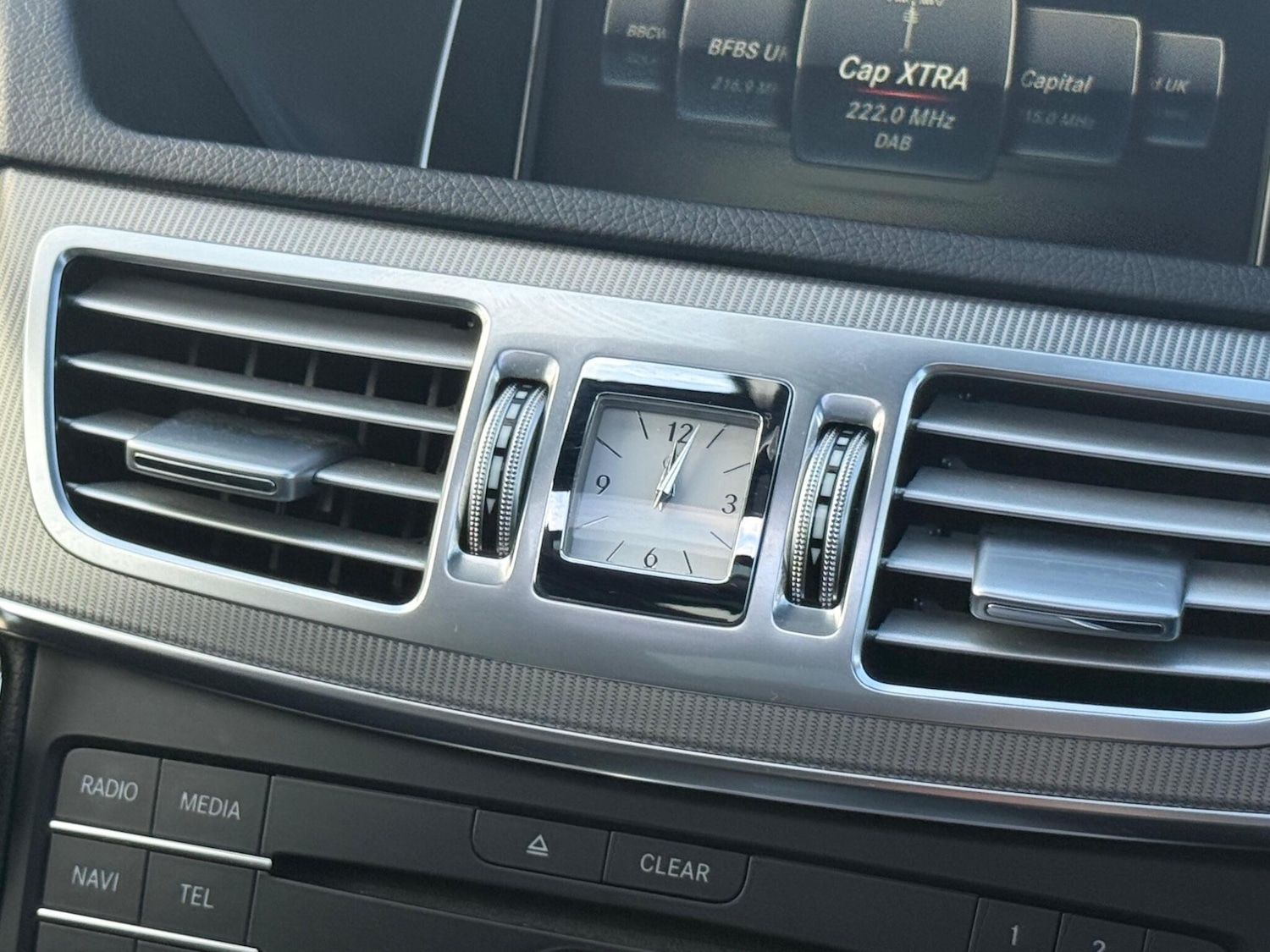 Used Mercedes-Benz E Class 2015 for sale - 77120867: Photo 32