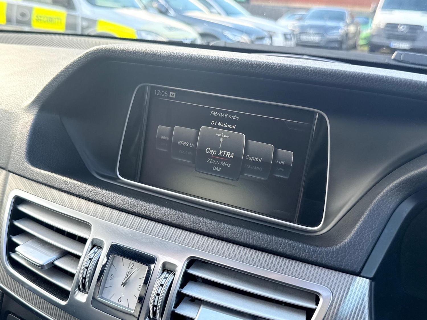 Used Mercedes-Benz E Class 2015 for sale - 77120867: Photo 38