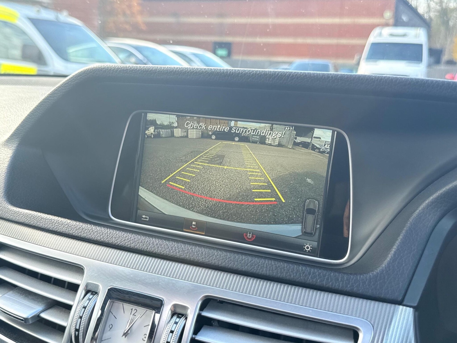 Used Mercedes-Benz E Class 2015 for sale - 77120867: Photo 40