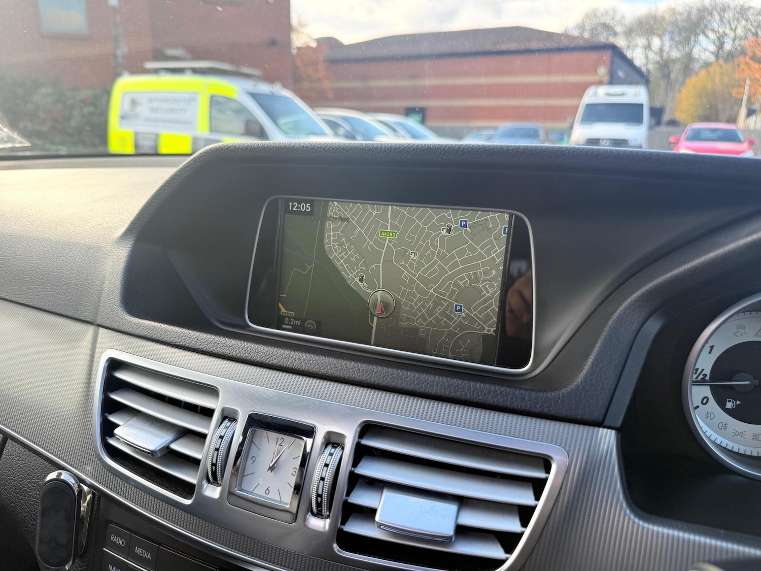 Used Mercedes-Benz E Class 2015 for sale - 77120867: Photo 41