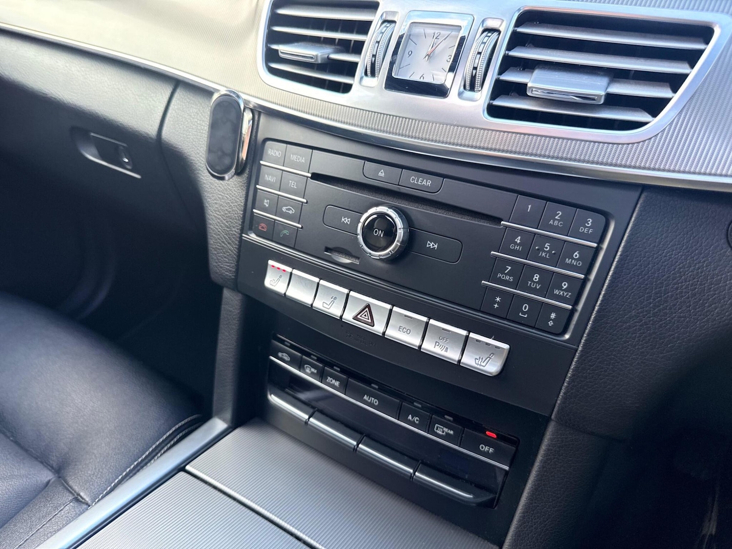 Used Mercedes-Benz E Class 2015 for sale - 77120867: Photo 44