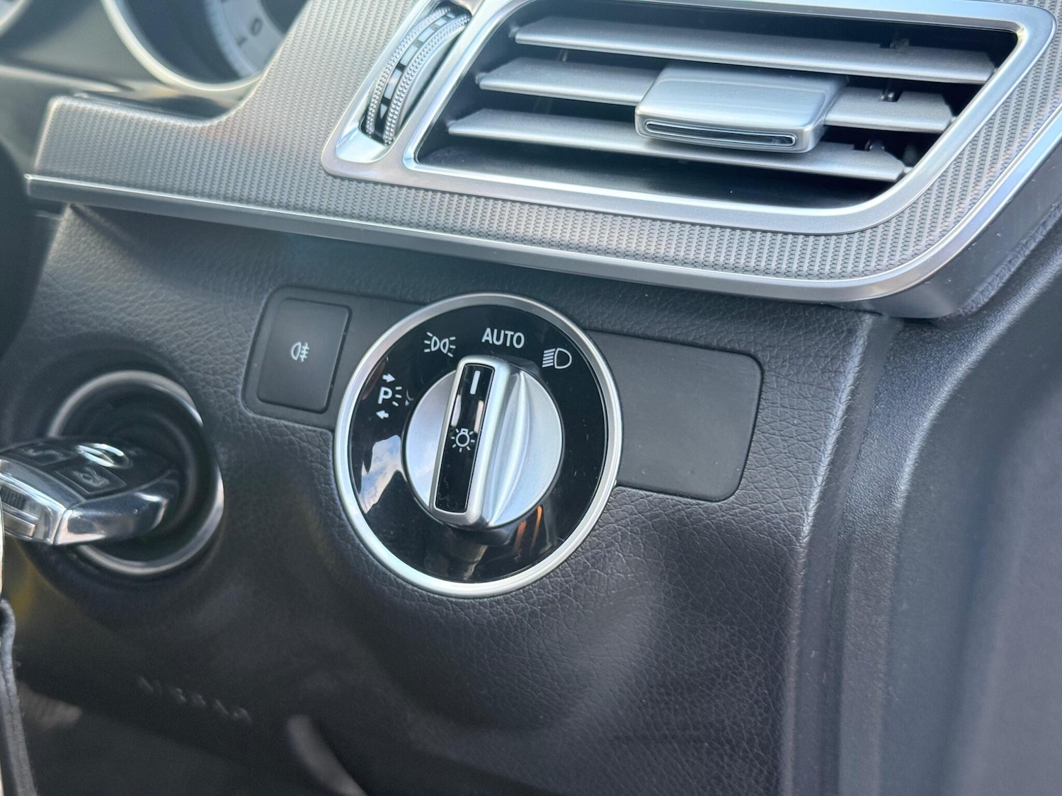 Used Mercedes-Benz E Class 2015 for sale - 77120867: Photo 45