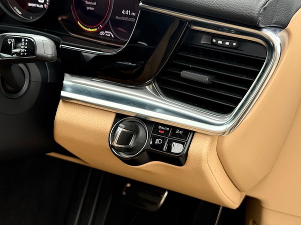 Used Porsche Panamera 2021 for sale - 75070439: Photo 39