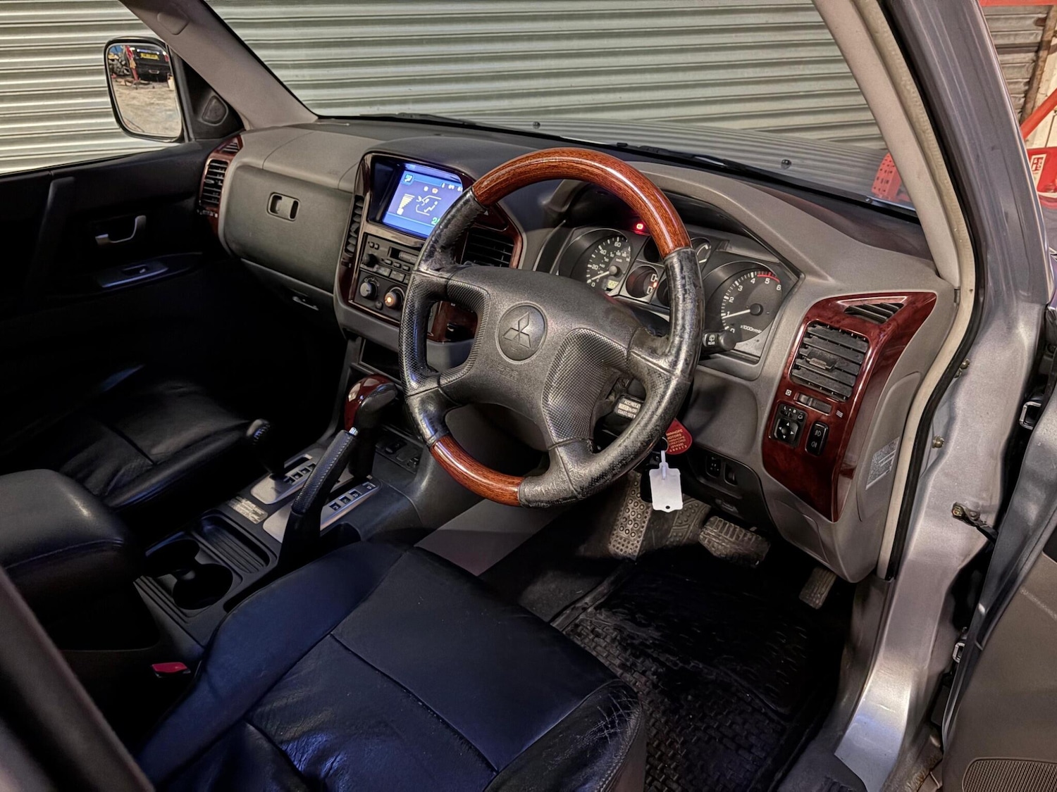 Used Mitsubishi Shogun 2004 for sale - 77573894: Photo 17