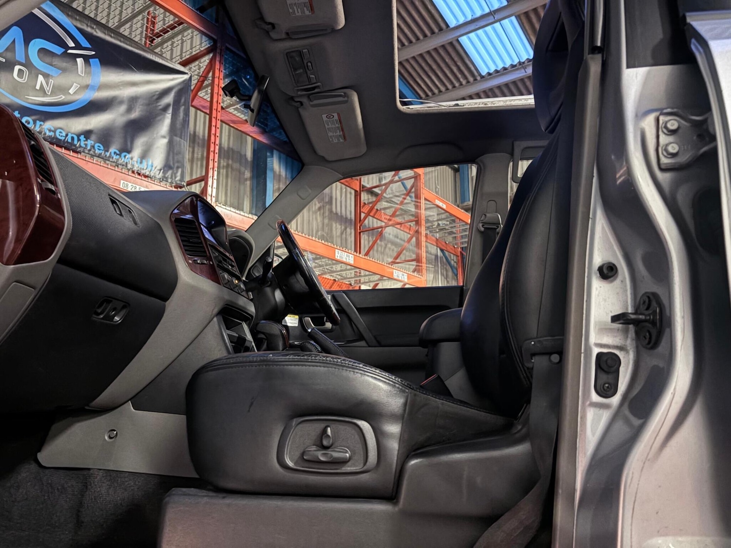 Used Mitsubishi Shogun 2004 for sale - 77573894: Photo 21