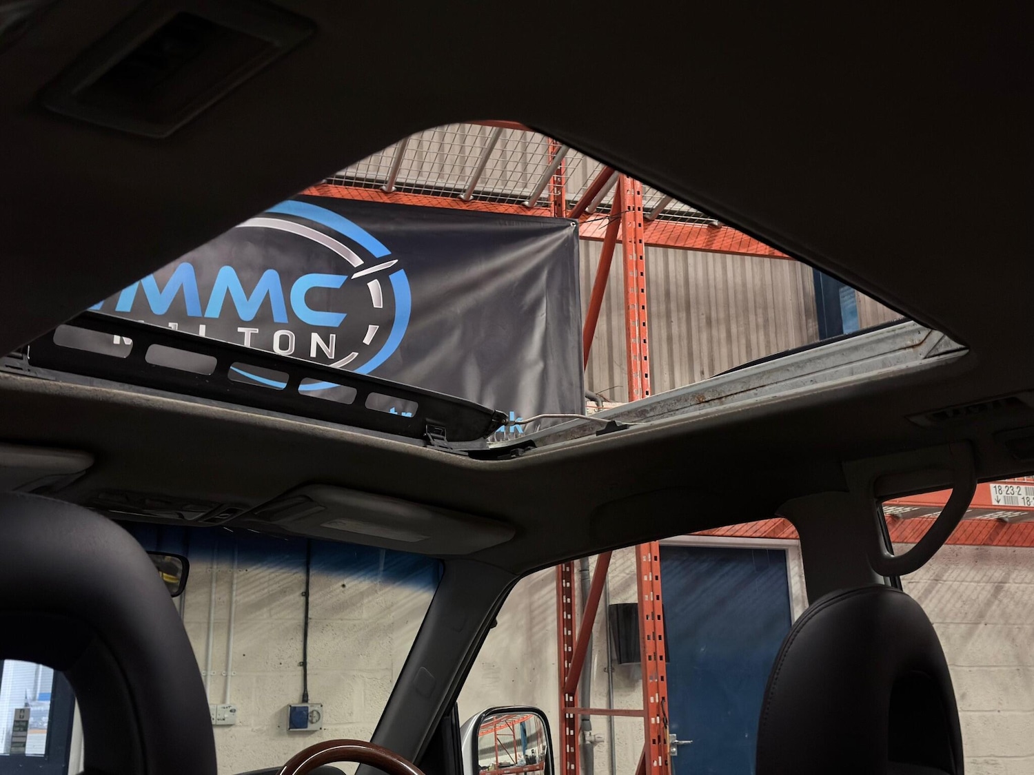 Used Mitsubishi Shogun 2004 for sale - 77573894: Photo 25