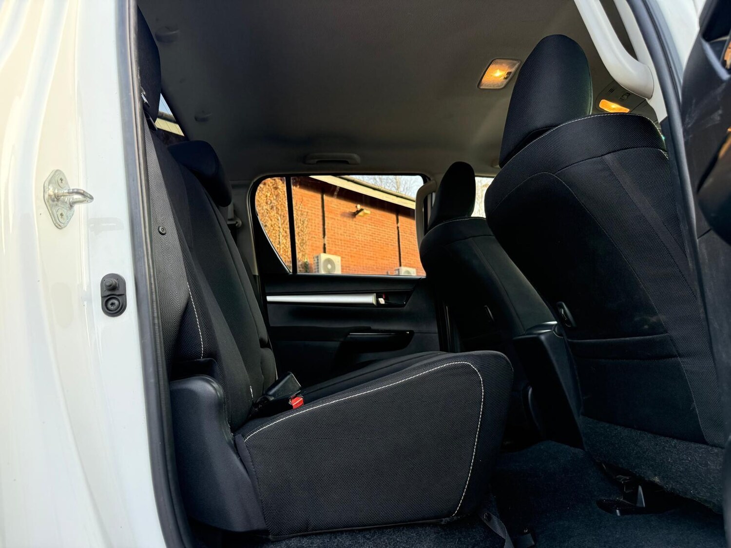 Used Toyota Hilux for sale - 77683205: Photo 17