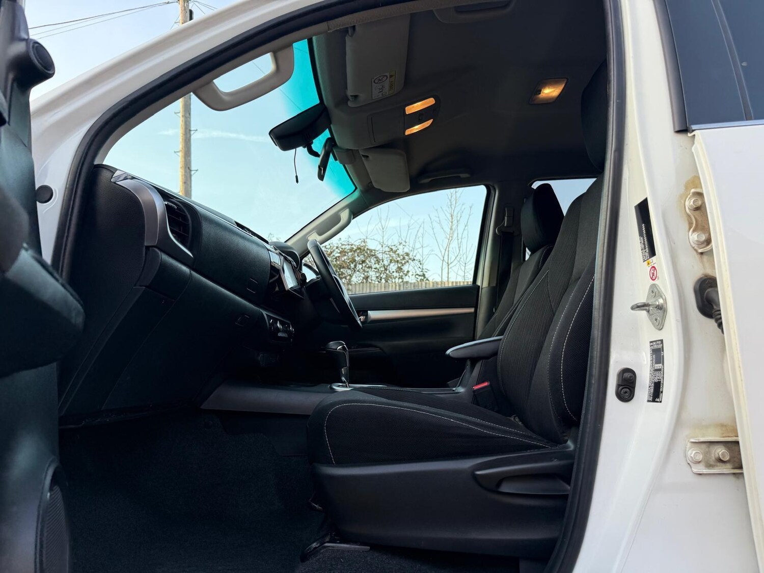 Used Toyota Hilux for sale - 77683205: Photo 21