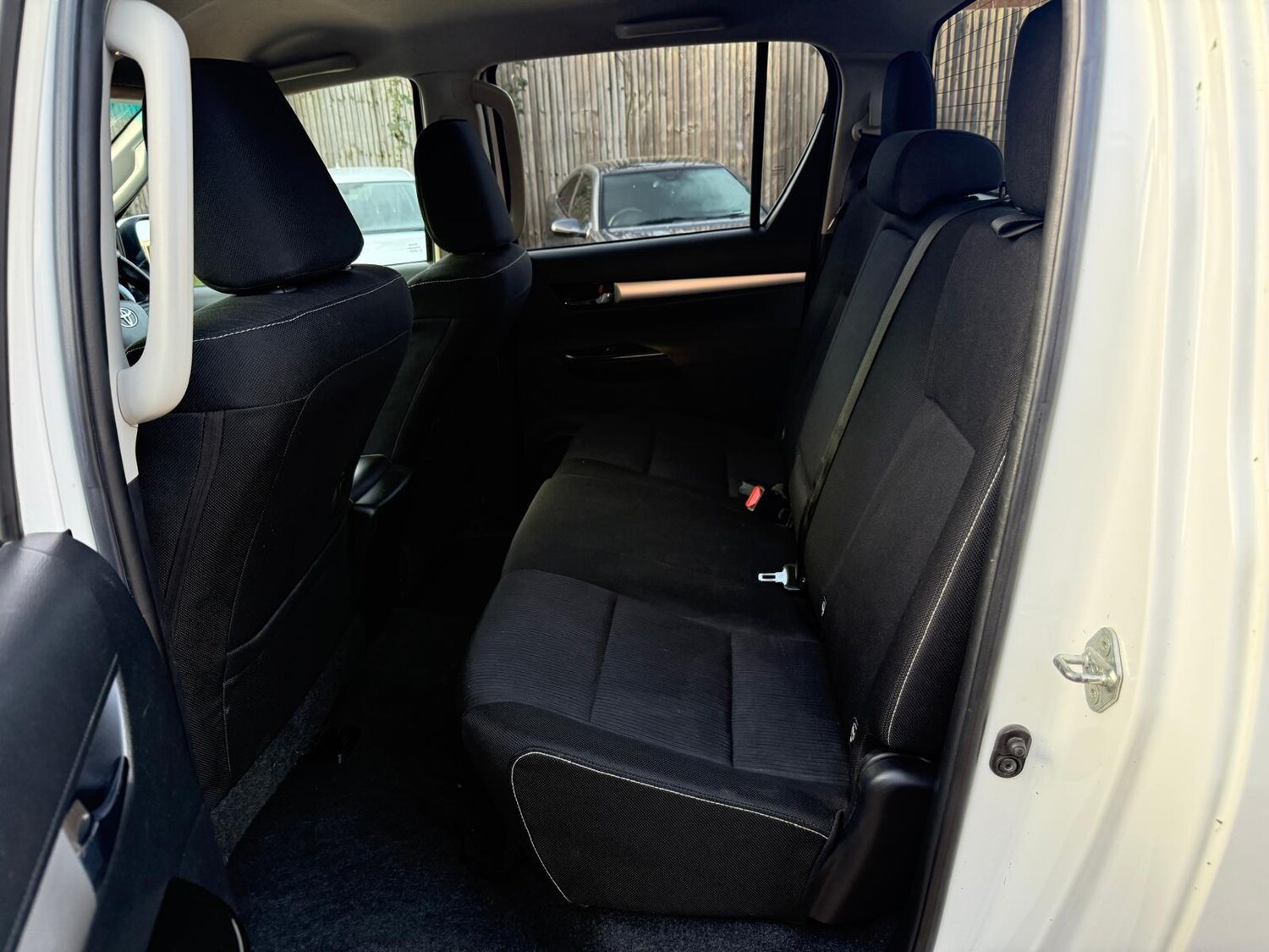 Used Toyota Hilux for sale - 77683205: Photo 24