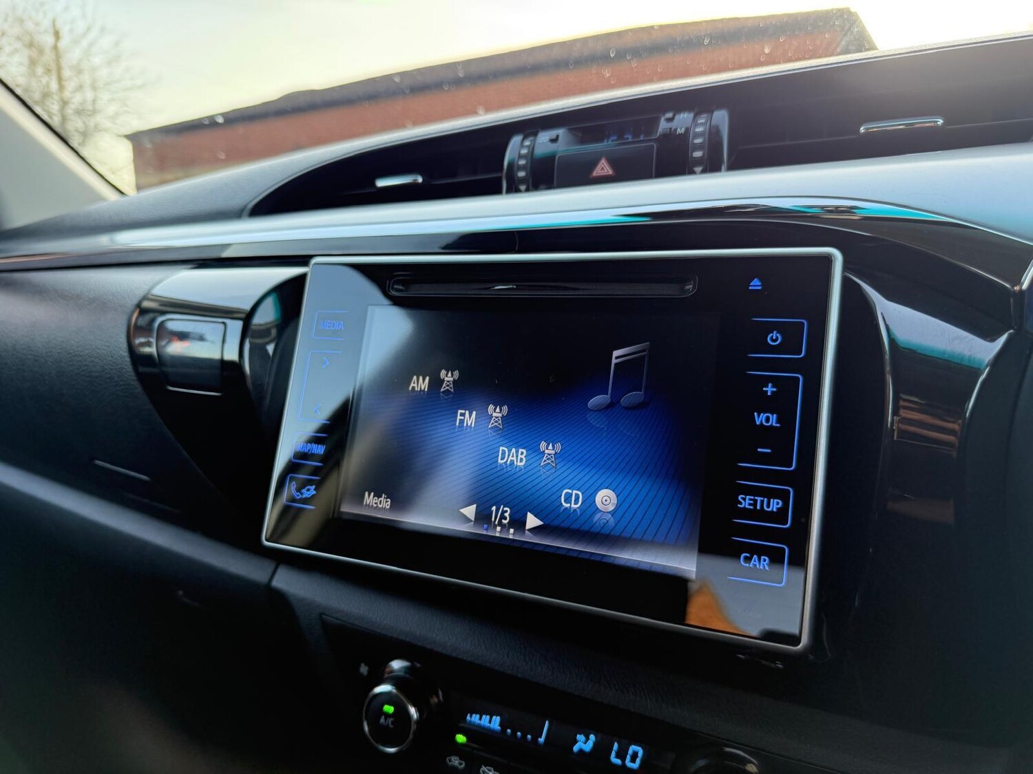 Used Toyota Hilux for sale - 77683205: Photo 31