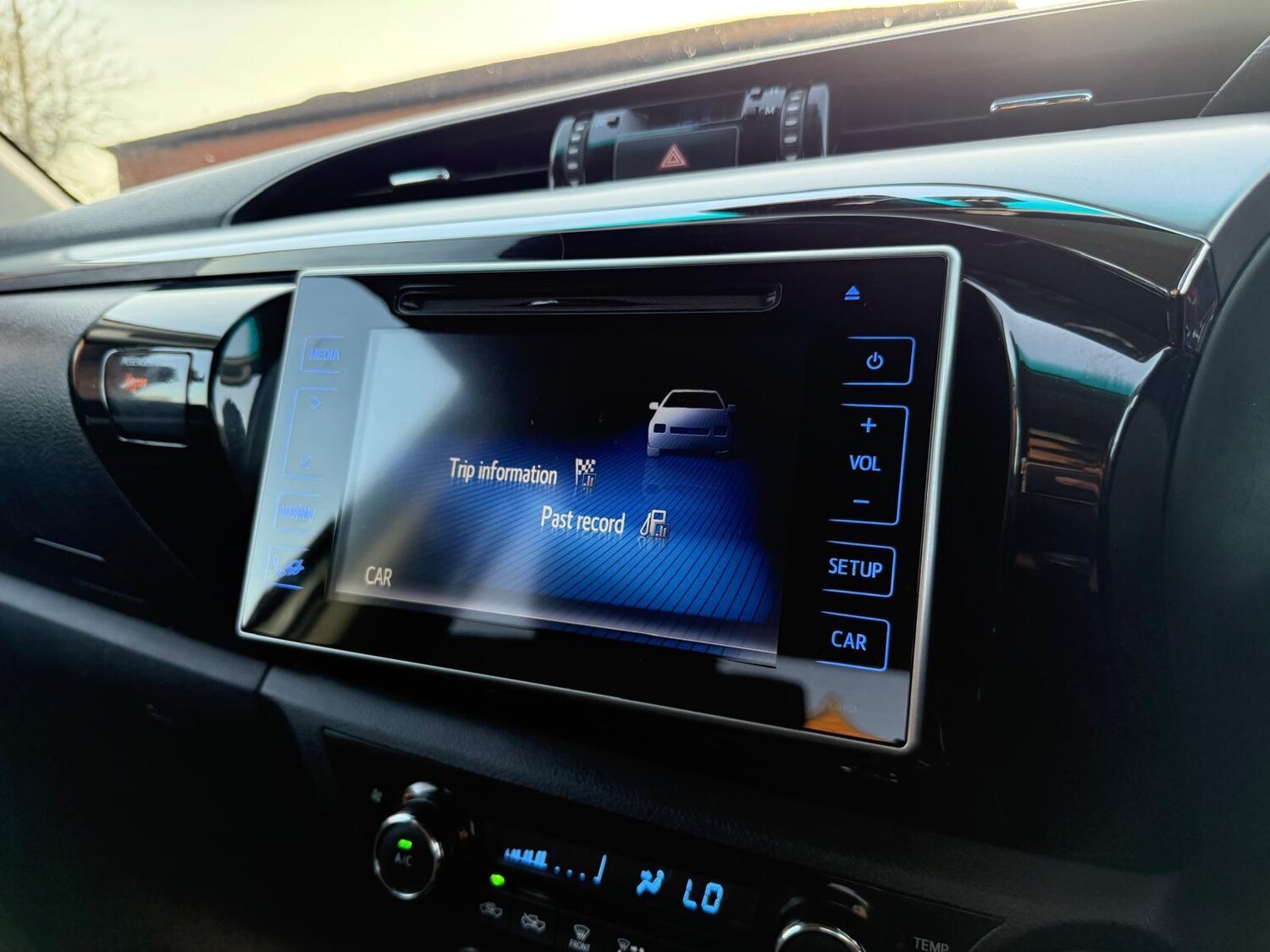 Used Toyota Hilux for sale - 77683205: Photo 32