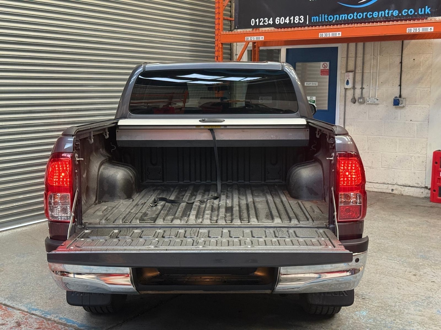 Used Toyota Hilux 2016 for sale - 77892997: Photo 12