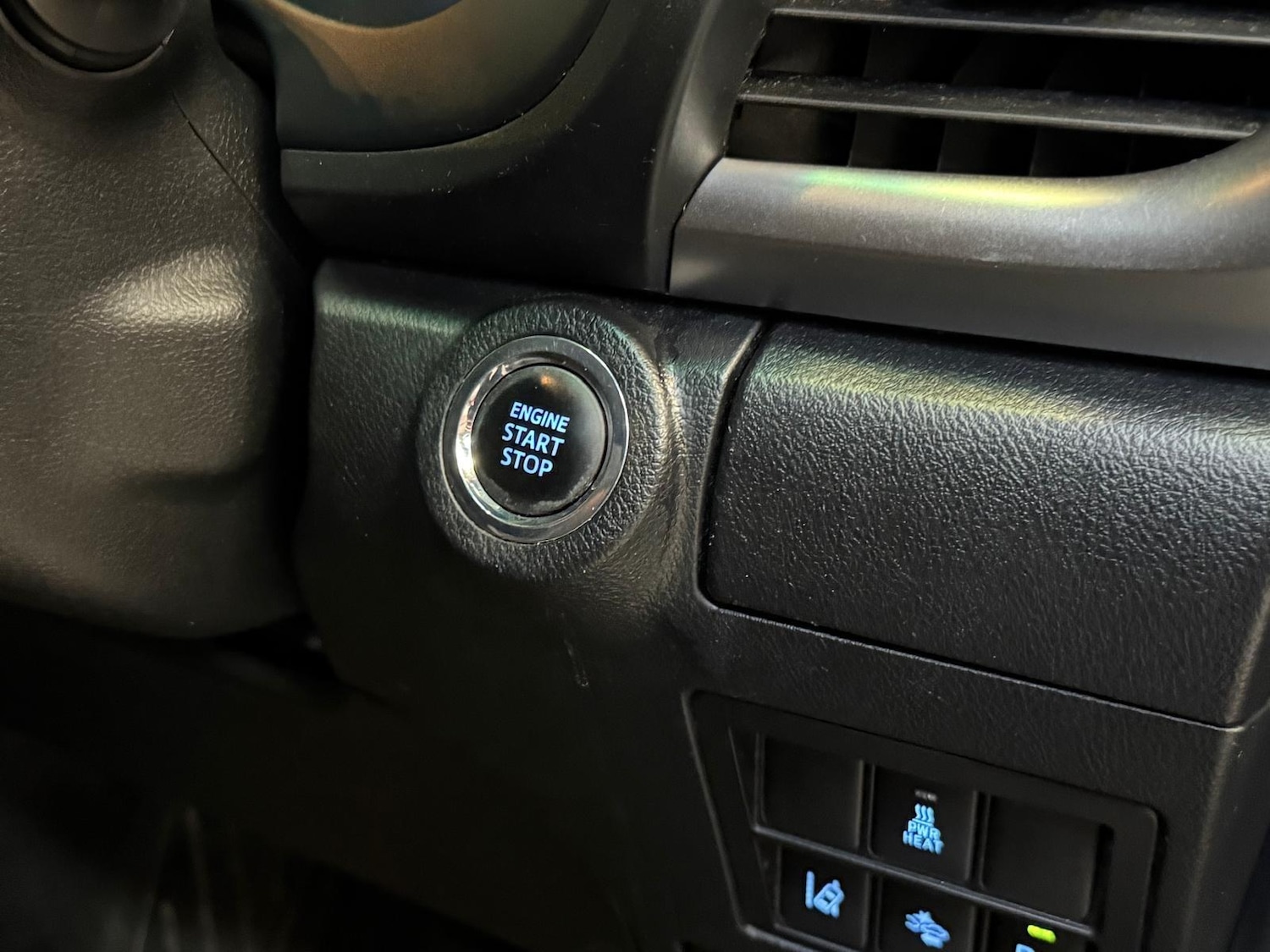 Used Toyota Hilux 2016 for sale - 77892997: Photo 30