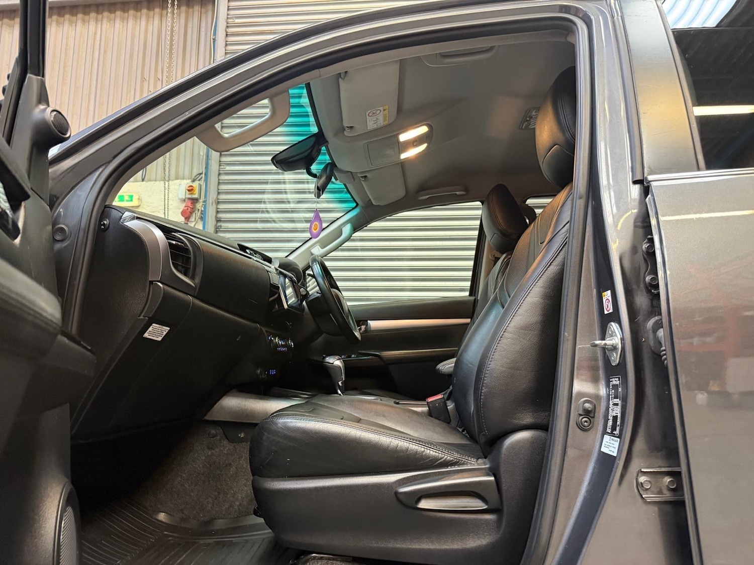 Used Toyota Hilux 2016 for sale - 77892997: Photo 35