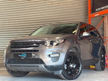 Used Land Rover Discovery Sport 2017 for sale - 79116319: Photo
