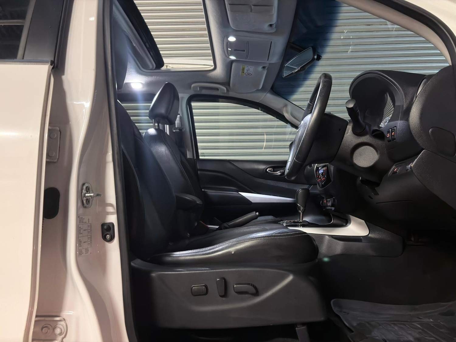 Used Nissan Navara 2016 for sale - 77565141: Photo 25