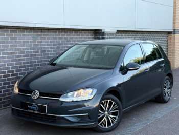 Used Volkswagen Golf 2018 for sale - 74642555: Photo