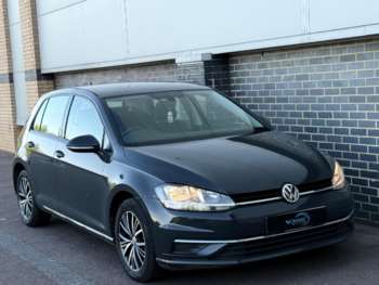Used Volkswagen Golf 2018 for sale - 74642555: Photo