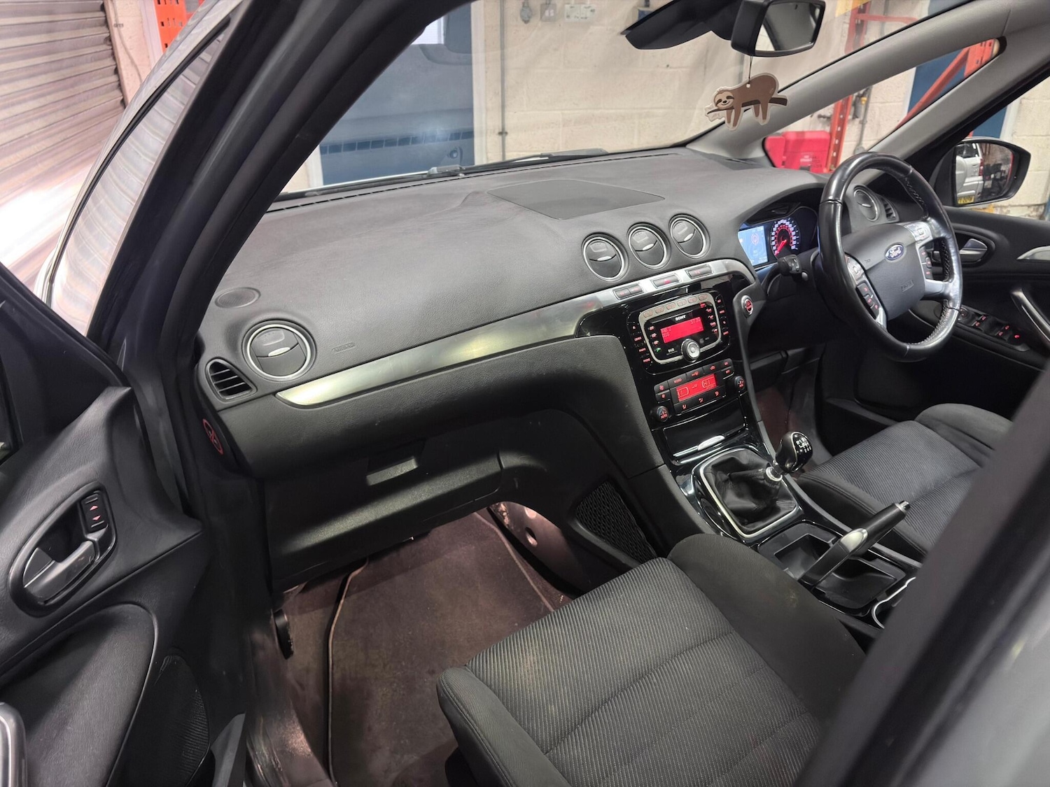 Used Ford S-Max 2013 for sale - 77550666: Photo 12