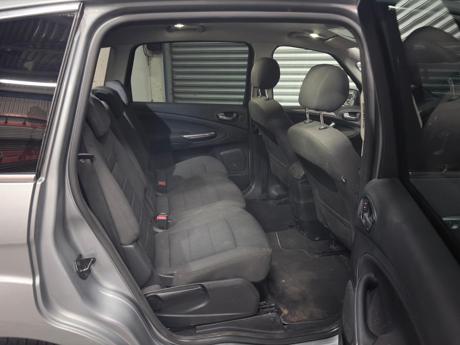 Used Ford S-Max 2013 for sale - 77550666: Photo 13