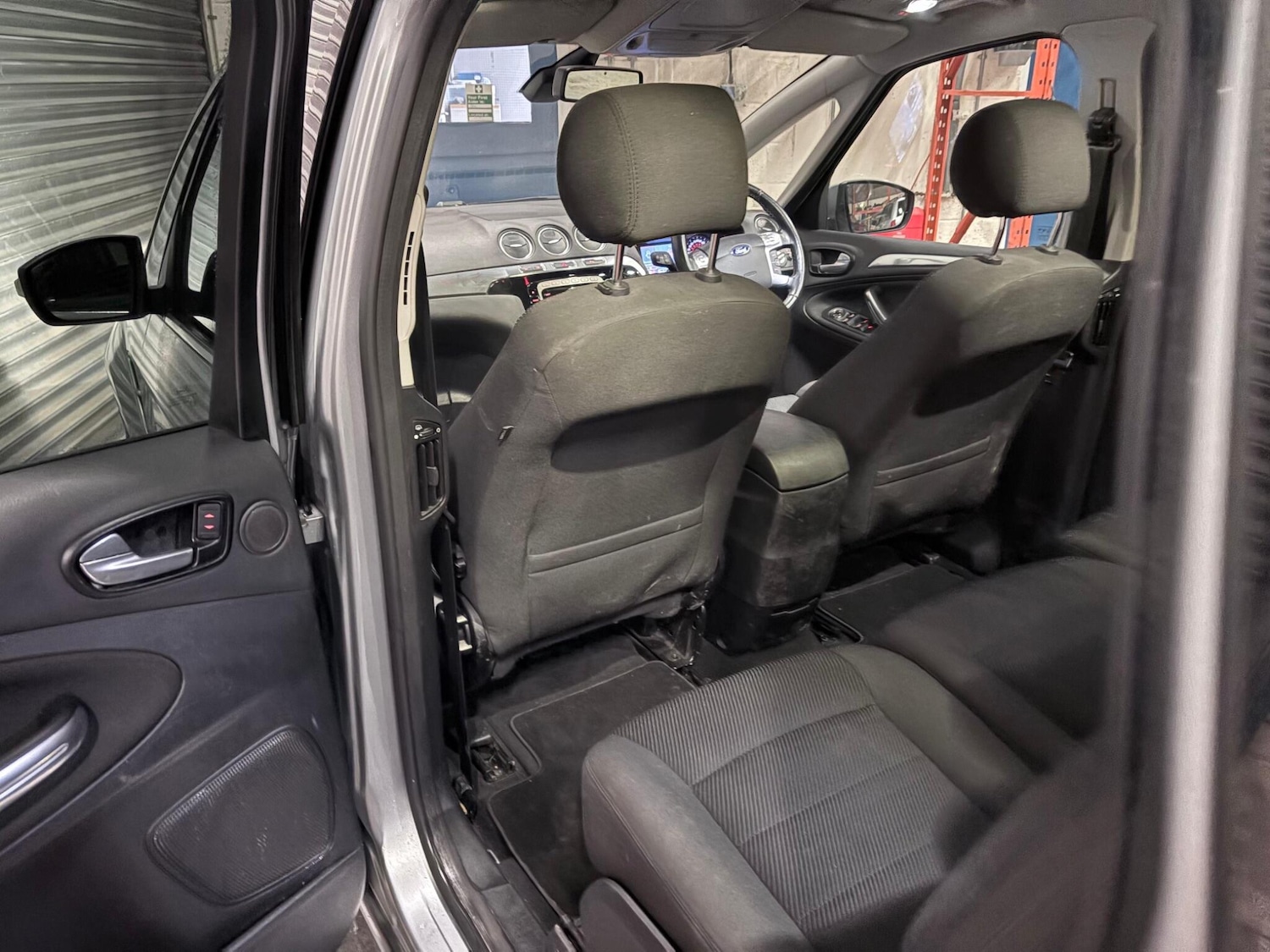 Used Ford S-Max 2013 for sale - 77550666: Photo 17