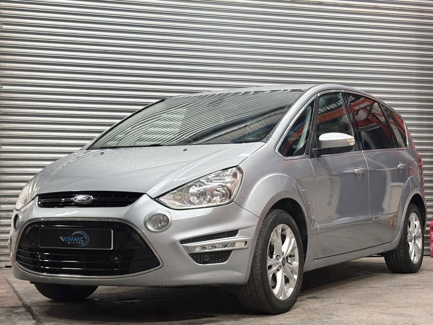 Used Ford S-Max 2013 for sale - 77550666: Photo 2