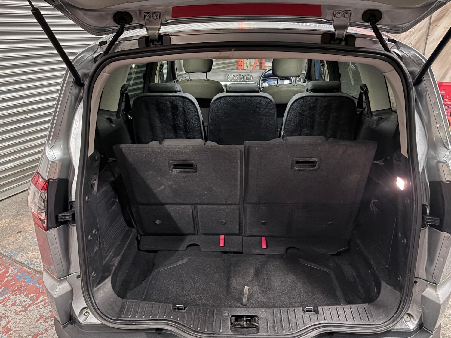 Used Ford S-Max 2013 for sale - 77550666: Photo 21