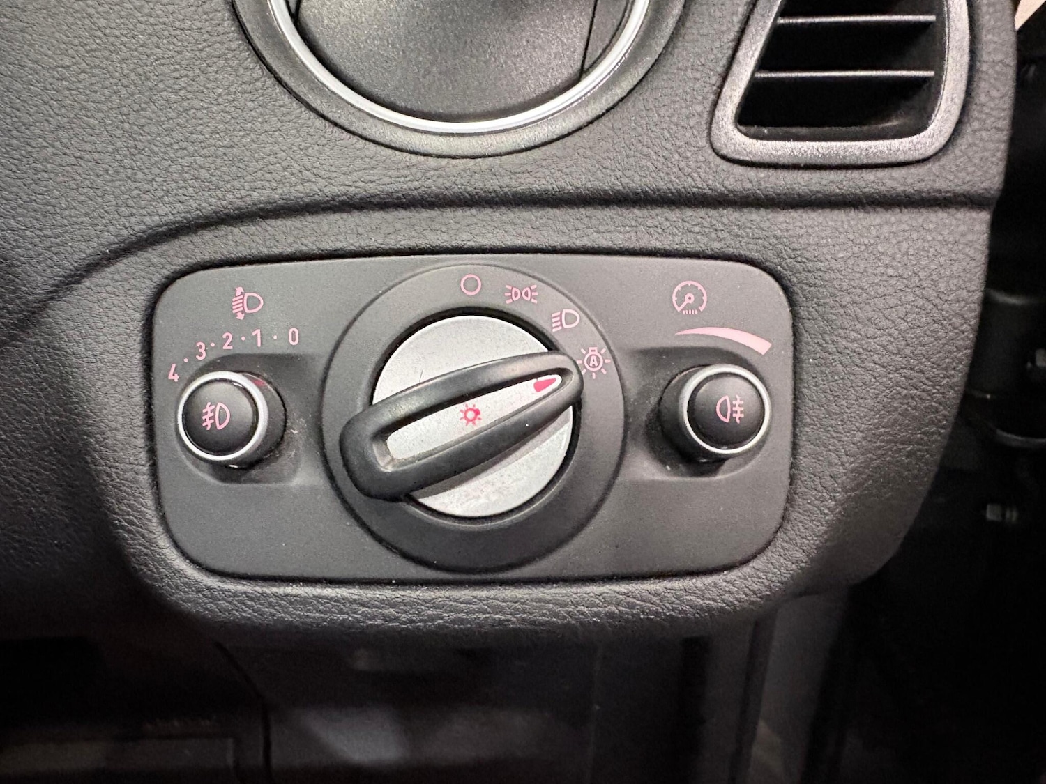 Used Ford S-Max 2013 for sale - 77550666: Photo 22