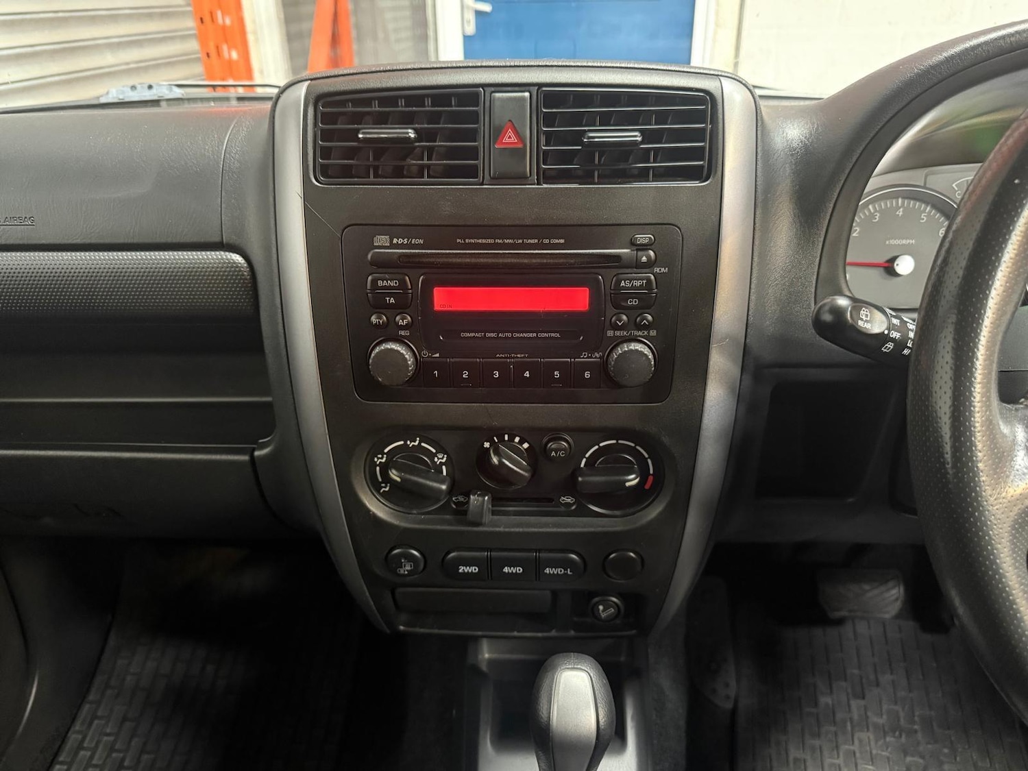 Used Suzuki Jimny 2006 for sale - 78047909: Photo 32