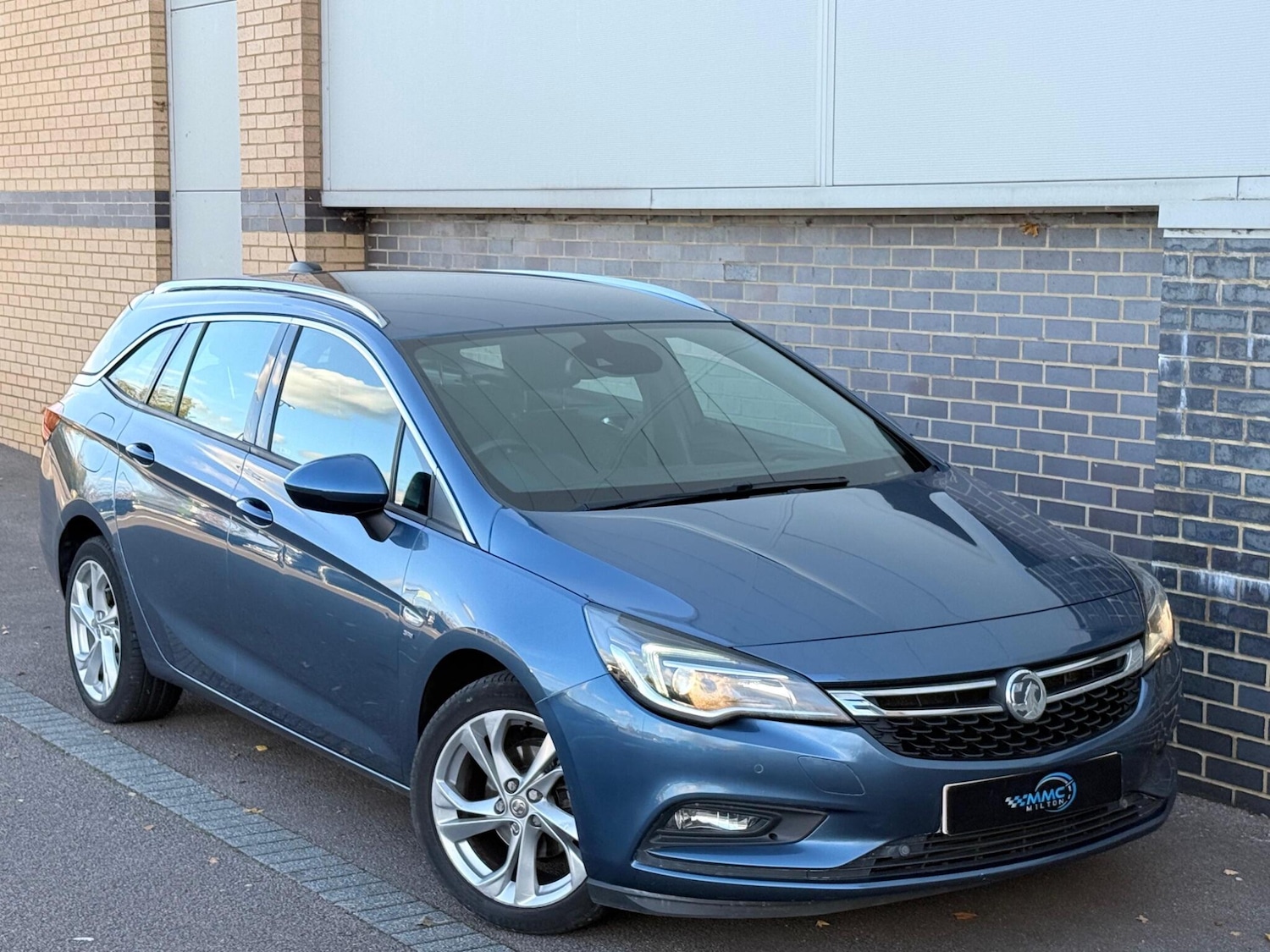 Used Vauxhall Astra 2016 for sale - 76458051: Photo 1
