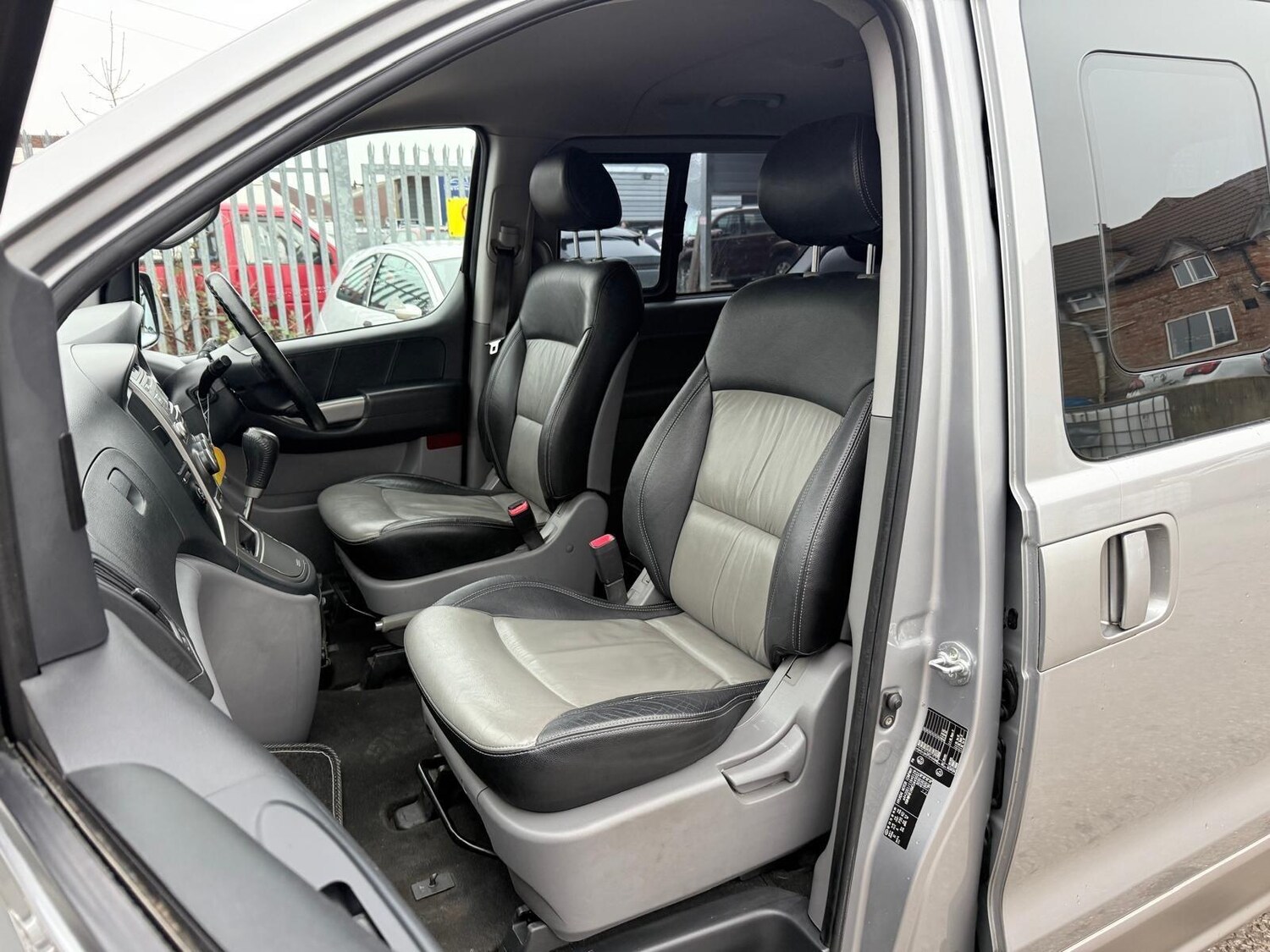 Used Hyundai i800 2012 for sale - 77454961: Photo 25