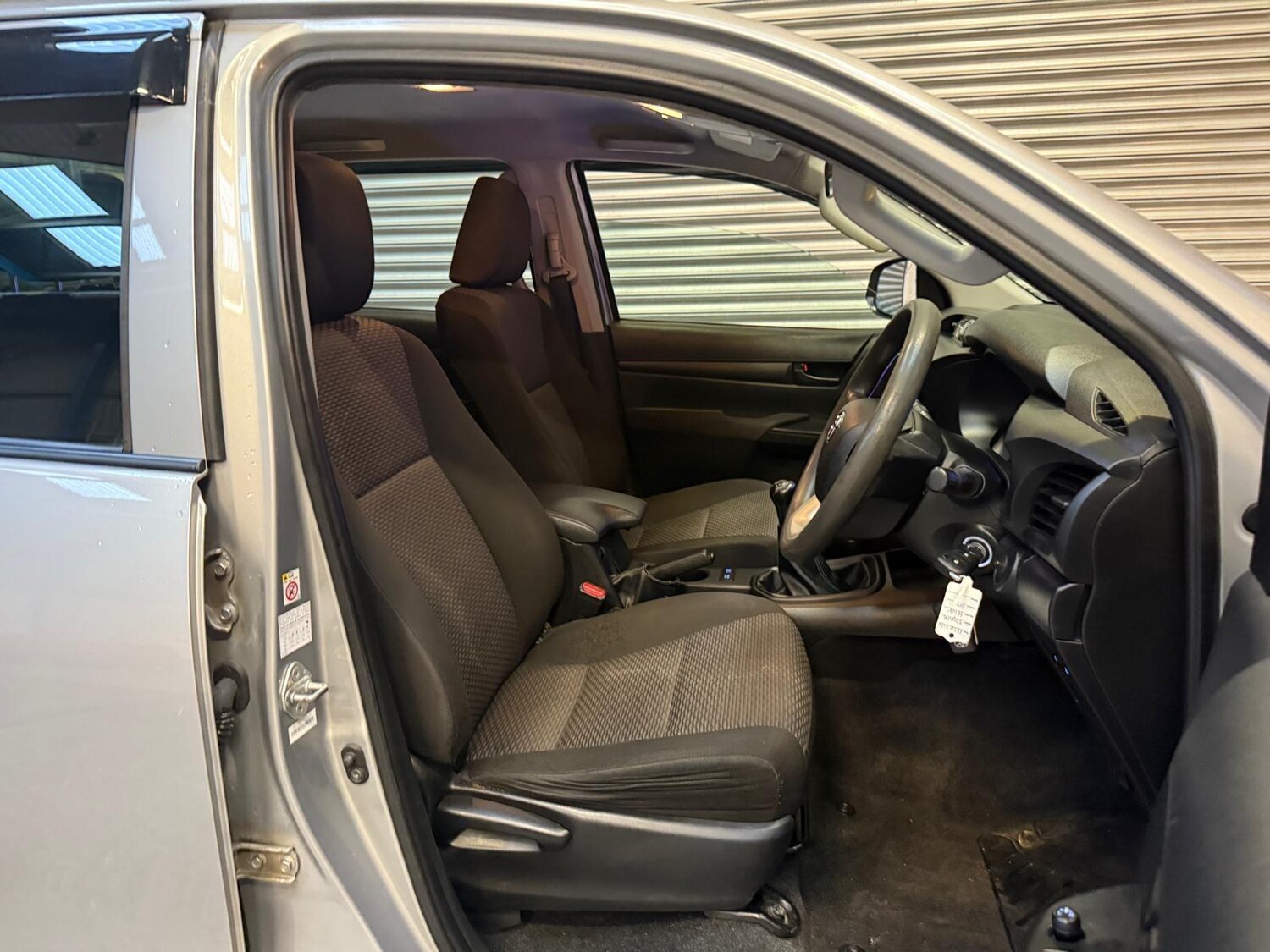 Used Toyota Hilux for sale - 77768520: Photo 24