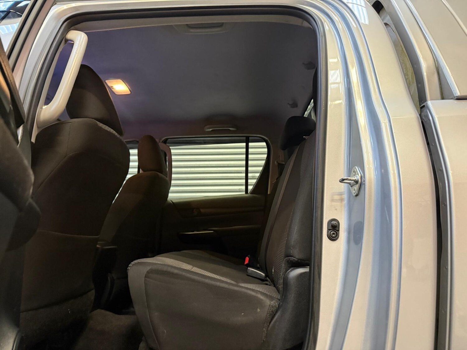 Used Toyota Hilux for sale - 77768520: Photo 30