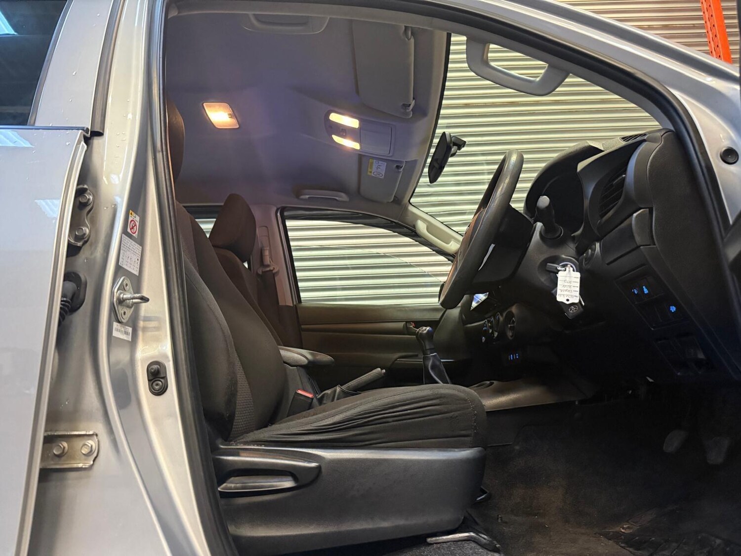 Used Toyota Hilux for sale - 77768520: Photo 31