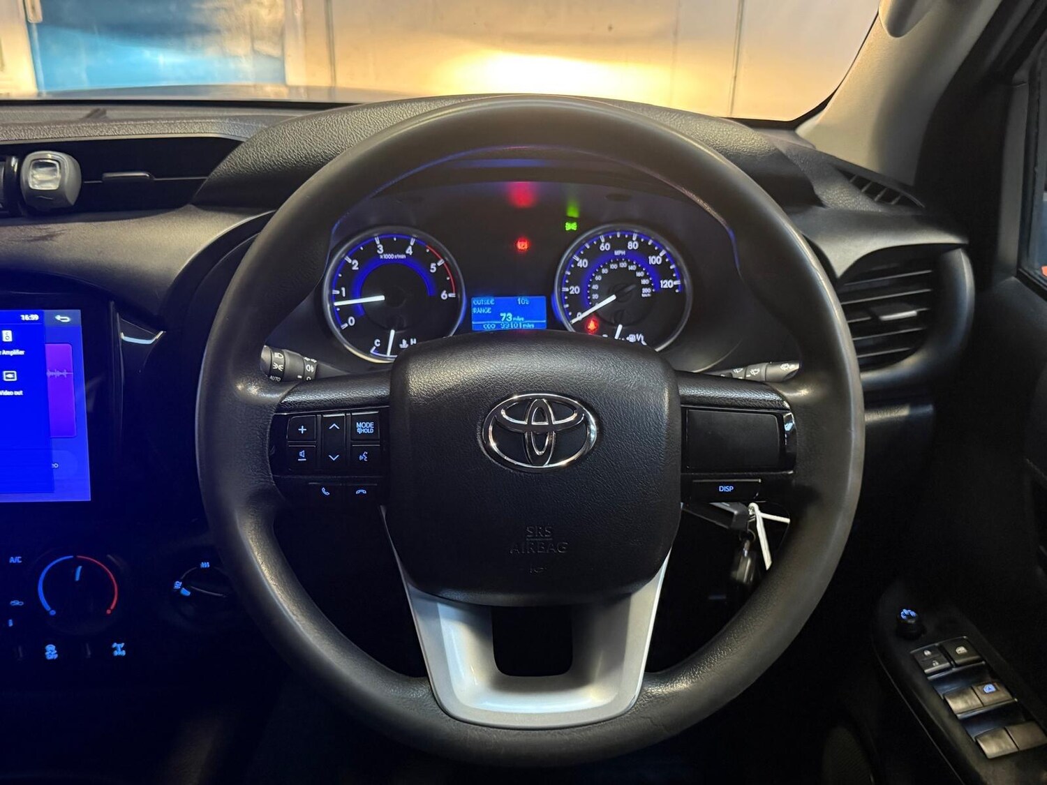 Used Toyota Hilux for sale - 77768520: Photo 35