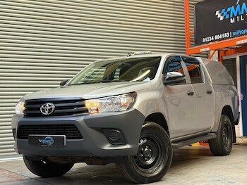 Used Toyota Hilux 2020 for sale - 77768520: Photo
