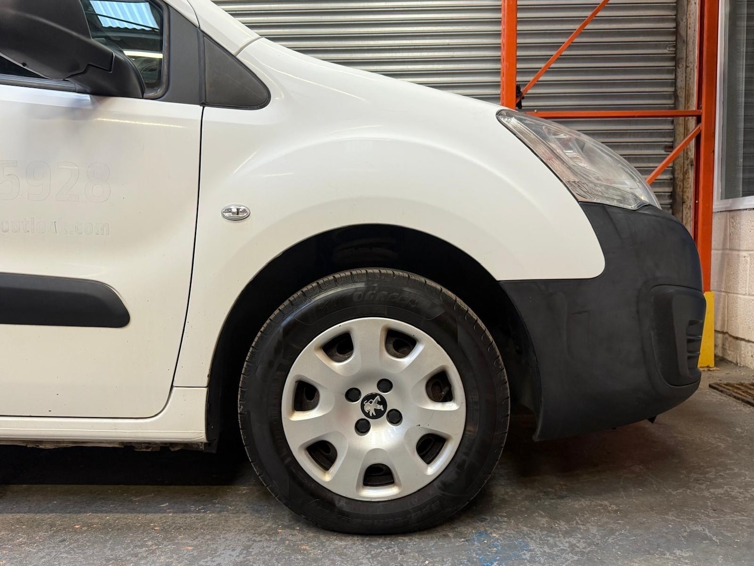 Used Peugeot Partner 2017 for sale - 77550668: Photo 18