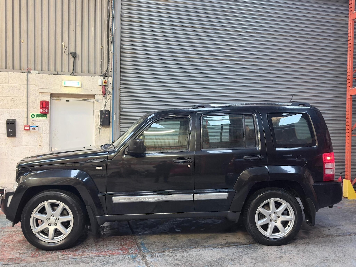 Used Jeep Cherokee 2010 for sale - 77564793: Photo 8