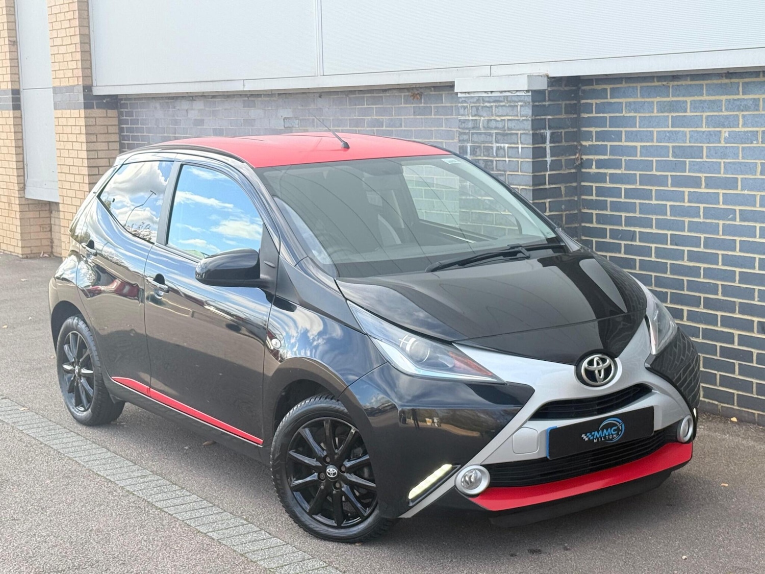 Used Toyota AYGO 2017 for sale - 76993160: Photo 1